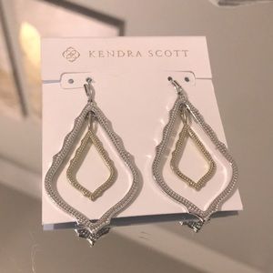 Beautiful Kendra Scott Simon Drop Earrings